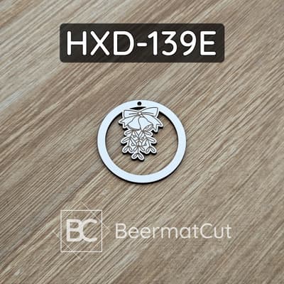 Baza pod makramę laserowana ze sklejki, motyw świąteczne dzwonki i jemioła.